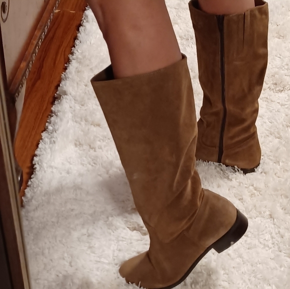 LE Chateau Made in Italy Suede Knee High Boot in Brandy Low Heel - Picture 6 of 15